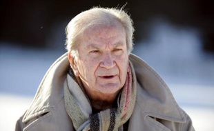 L'acteur et metteur en scène Pierre Mondy, inénarrable sergent-chef Chaudard dans la "Septième compagnie" ou bonhomme Commissaire Cordier à la télévision, est décédé samedi matin à Paris à l'âge de 87 ans, après trois années de combat contre la maladie.