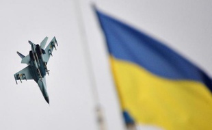 Un avion de l'armée ukrainienne, le 8 juillet 2014 dans le nord-est du pays