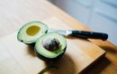 Stop au gâchis :  le bon réflexe après découpe pour conserver un avocat coupé sans qu’il brunisse !