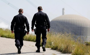 Intrusion de militants écologistes, geste d'un déséquilibré, acte terroriste: des gendarmes spécialisés veillent 24 heures sur 24 sur les sites nucléaires français, prêts à faire face à toutes les menaces humaines