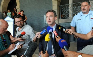 Le vice-procureur de la République de Vannes (Morbihan), Yann Le Bris, lors d'un poin presse le 6 août 2015