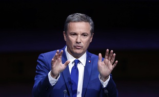 Nicolas Dupont-Aignan, candidat Debout La France, le 22 mars 2017 à Paris.