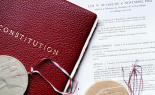 La Constitution française.