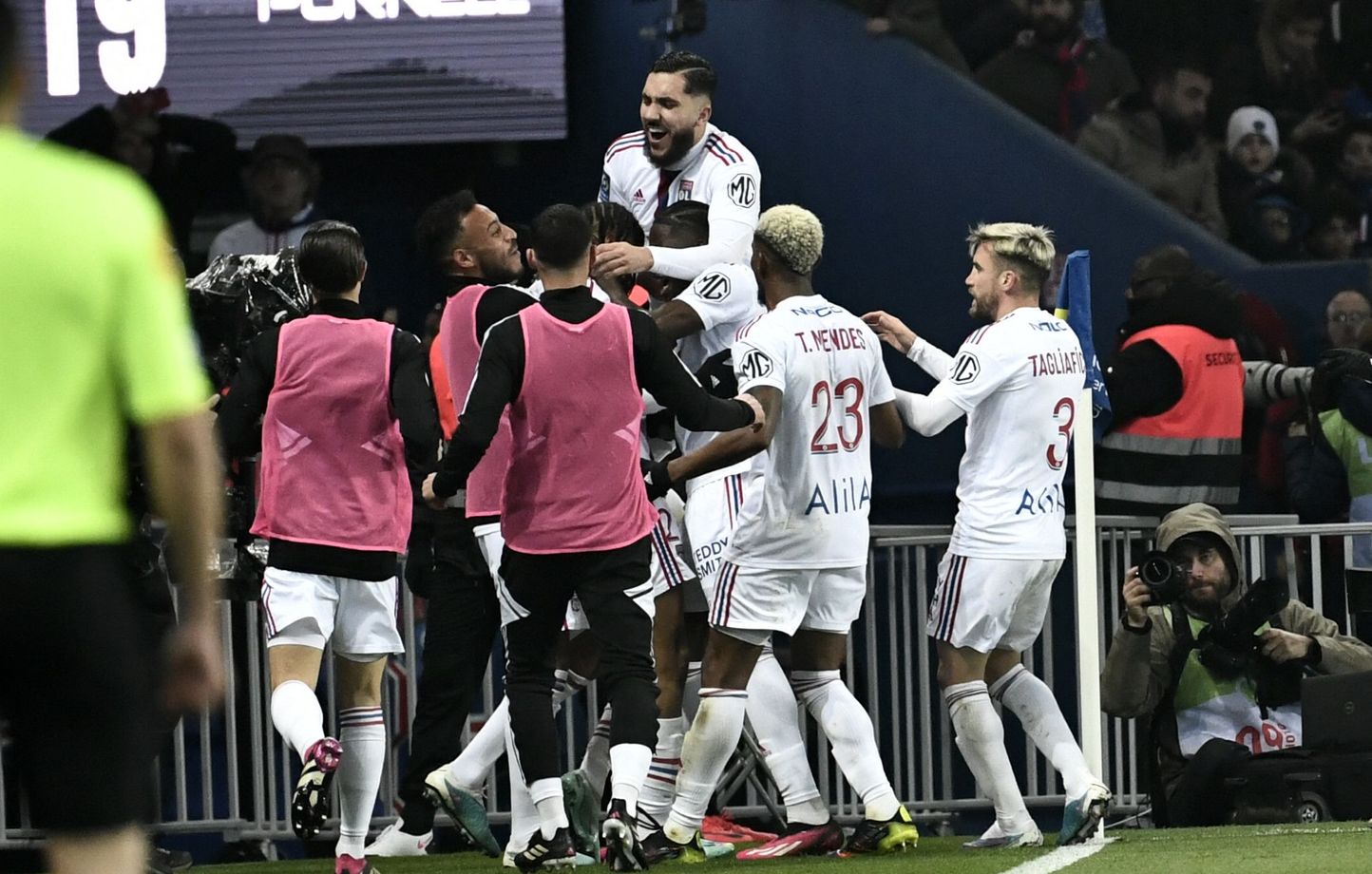Le but de Bradley Barcola a permis aux Lyonnais de l'emporter dimanche au Parc des Princes. 
