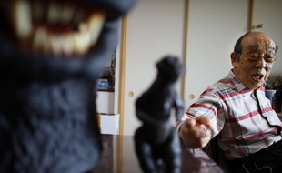 Haruo Nakajima, ici en 2014, a revêtu douze fois le costume de Godzilla au cinéma entre 1954 et 1972.