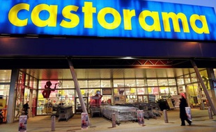 Des postes chez Castorama seraient menacés par une délocalisation en Pologne selon les syndicats.