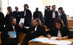 Les avocats des différents prévenus, dont les frères Ahamada, dans l'affaire du trafic de la cité des lauriers.