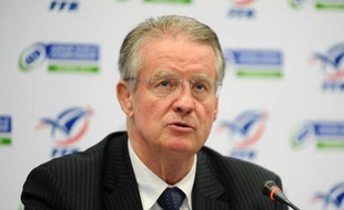 Le président de l'IRB Bernard Lapasset, à Marcoussis, le 9 novembre 2012.