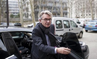 Le secrétaire général de FO, Jean-Claude Mailly, a prévenu mercredi qu'il était hors de question pour lui d'aborder les sujets de la TVA sociale et des 35 heures avec Nicolas Sarkozy, qui devait recevoir les partenaires sociaux dans la matinée lors d'un sommet social.