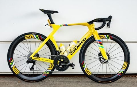 Pogacar. Un vélo spécial tout jaune pour l’arrivée du Tour de France 2025 [PHOTOS]