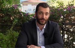 Louis Sarkozy officialise sa candidature aux Municipales de Menton