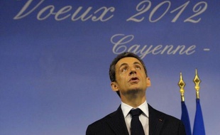 Au lendemain du premier grand meeting de François Hollande, l'UMP veut contre-attaquer avec la diffusion mardi d'un tract tiré à 6 millions d'exemplaires, destiné à "rétablir la vérité" sur le bilan de Nicolas Sarkozy et vanter les "10 grandes réformes" du quinquennat, a-t-on appris auprès du parti présidentiel.
