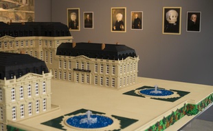 Vue de l'exposition Histoire en briques à Rueil-Malmaison en partenariat avec Lego