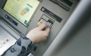 Un distributeur de billets