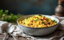 La technique express qui transforme un riz pilaf fade en mets irrésistiblement parfumé (et tellement plus beau !)