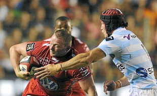 Le talonneur Benjamin Noirot (à g.) avec le maillot du RC Toulon qu'il a rejoint cet été .