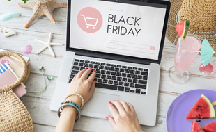 Le 27 novembre 2020 marque le retour du Black Friday. L'occasion de profiter de promos exceptionnelles sur un panel de produits très varié.