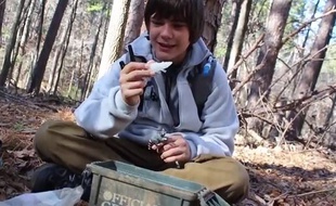 Un géocacheur a trouvé un trésor
