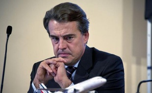 Air France ambitionne de retrouver l'équilibre financier sur ses lignes directes de son réseau court et moyen-courrier (hors Roissy-Charles de Gaulle) fin 2013, a annoncé lundi Alexandre de Juniac, le nouveau PDG de la compagnie française.
