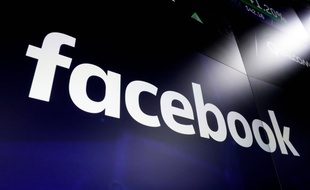 Le logo Facebook à la bourse de New York en 2018.