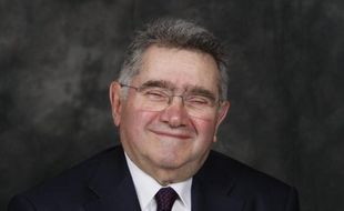 L'ancien ministre de la Recherche Claude Allègre a reçu lundi à Paris le prix 2011 "Atoms for Peace" décerné par deux organisations internationales pro-nucléaires pour son rôle dans "la préservation et le développement de la filière nucléaire française"