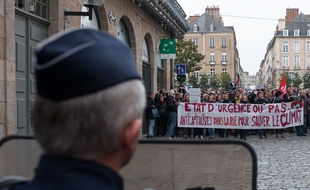 Manifestation en plein état d'urgence à Rennes le 28 novembre 2015.