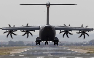 Illustration d'un avion Airbus A400M.