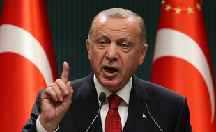 L'annonce de ces pourparlers à été faite à l'issue d'une énième conférence téléphonique entre le président turc Recep Tayyip Erdogan et la chancelière allemande Angela Merkel.