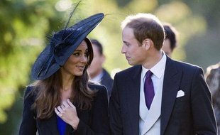Le Prince William et Kate Middleton lors d'un mariage dans le Gloucestershire, le 23 octobre 2010.
