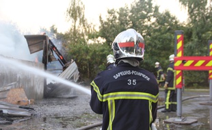 Illustration du traitement d'un incendie à Chantepie, ici en 2012.