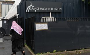 Un fidèle arrive à la mosquée de Pantin, le 20 octobre 2020.