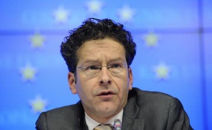Deux mois après son entrée en fonction, le nouveau patron de l'Eurogroupe, Jeroen Dijsselbloem, est de plus en plus contesté pour sa gestion de la crise chypriote, surtout depuis qu'il a laissé entendre que la solution consistant à faire payer les banques pourrait être appliquée à d'autres pays.