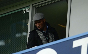 Didier Drogba assiste à un match entre Chelsea et Sunderland le 19 décembre 2015.