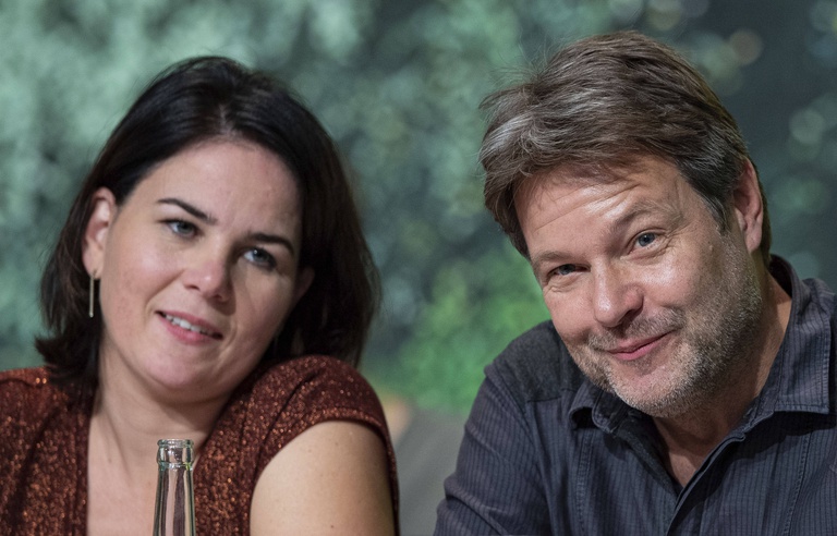 L'Allemagne enfin autrement ... ? 768x492_les-dirigeants-des-verts-allemands-annalena-baerbock-et-robert-habeck-le-17-novembre-2019