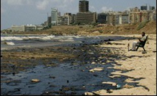 Les agences de l'ONU pour l'Environnement ont décidé d'agir d'urgence pour faire face à la marée noire en Méditerranée orientale provoquée par l'aviation israélienne au Liban, lors d'une réunion jeudi au Pirée, le port d'Athènes.