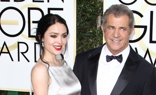 Rosalind Ross et Mel Gibson aux Golden Globes
