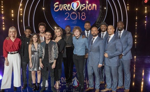 Les artistes participant à la première demi-finale de «Destination Eurovision»: (de g. à dr.) Ehla, Lisandro Cuxi, Enéa, Louka, Masoé, Noée, Emmy Liyana, Malo' et les Pheno Men.