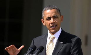 Le président des Etats-Unis Barack Obama a renforcé la pression contre le programme nucléaire iranien vendredi en déterminant que le marché pétrolier mondial pouvait supporter l'application fin juin de sanctions visant les exportations de brut de la république islamique.