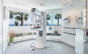 Un appareil de mammographie
à la polyclinique Santa-Maria