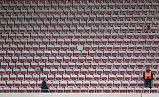Une tribune vide l'Allianz-Riviera, le 4 avril 2015, lors d'un match entre Nice et Evian.