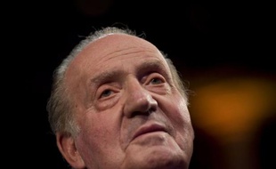 Le roi d'Espagne Juan Carlos, qui fête samedi ses 75 ans, a accordé son premier entretien télévisé en plus de 10 ans, décidé à reconquérir une popularité au plus bas après un "annus horribilis" 2012, marqué par plusieurs scandales et la crise.
