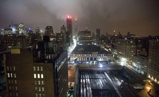 La ligne de gratte-ciels New York City, aux Etats-Unis, sous les trombes d'eau de l'ouragan Irene, dimanche 28 août 2011.