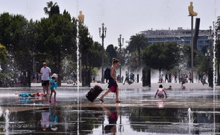 Une fontaine, à Nice, le 8 juin 2015.