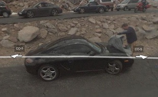 Une voiture Porsche photographiée par Google Street View.