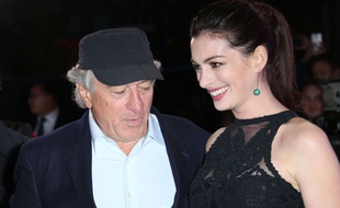 Robert De Niro et Anne Hathaway à l'avant-première du «Nouveau Stagiaire», à Londres, le 27 septembre 2015. Joel Ryan/Invision/AP