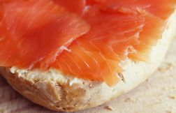 Ce saumon fumé vendu dans la France entière ne doit pas être consommé