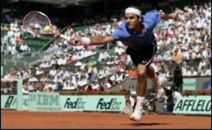 Quoi qu'il advienne lors des deux derniers quarts, Roger Federer sera le plus frais des quatre demi-finalistes du tournoi de tennis de Roland-Garros, après sa victoire expéditive sur Mario Ancic mardi.