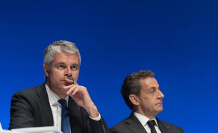 Laurent Waquiez et Nicolas Sarkozy au conseil national du parti Les Républicains à la Mutualité à Paris le 2 juillet 2016.