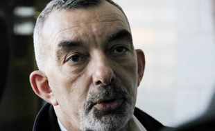 Frédéric Doyez, l'avocat du père Preynat, veut faire repousser la sortie du film de François Ozon, consacré à l'affaire.