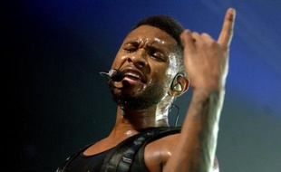 Le chanteur Usher en concert, le 1er mars 2011, à Rotterdam aux Pays-Bas.